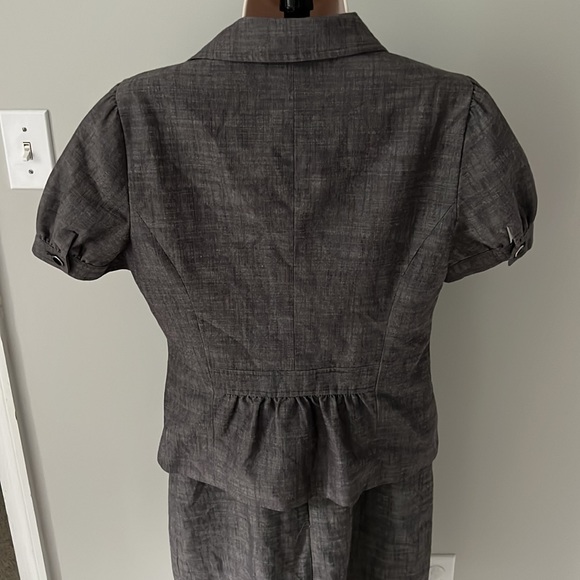 Short Sleeve Blazer and Sleeveless Dress - Picture 3 of 7